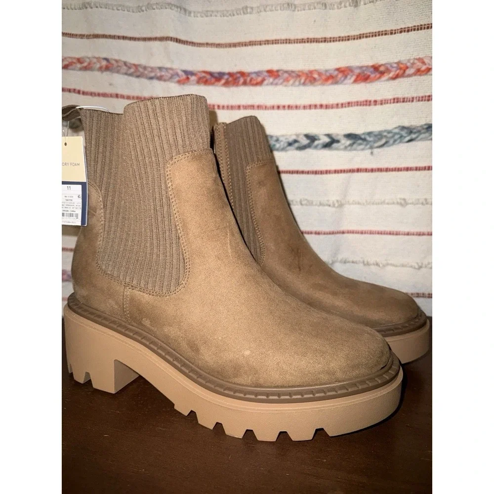 Universal Thread Women's Size 11 Chunky Platform Boots Zip